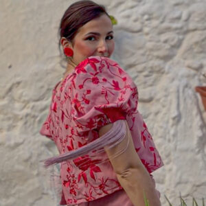 Top Herencia: rosa y rojo